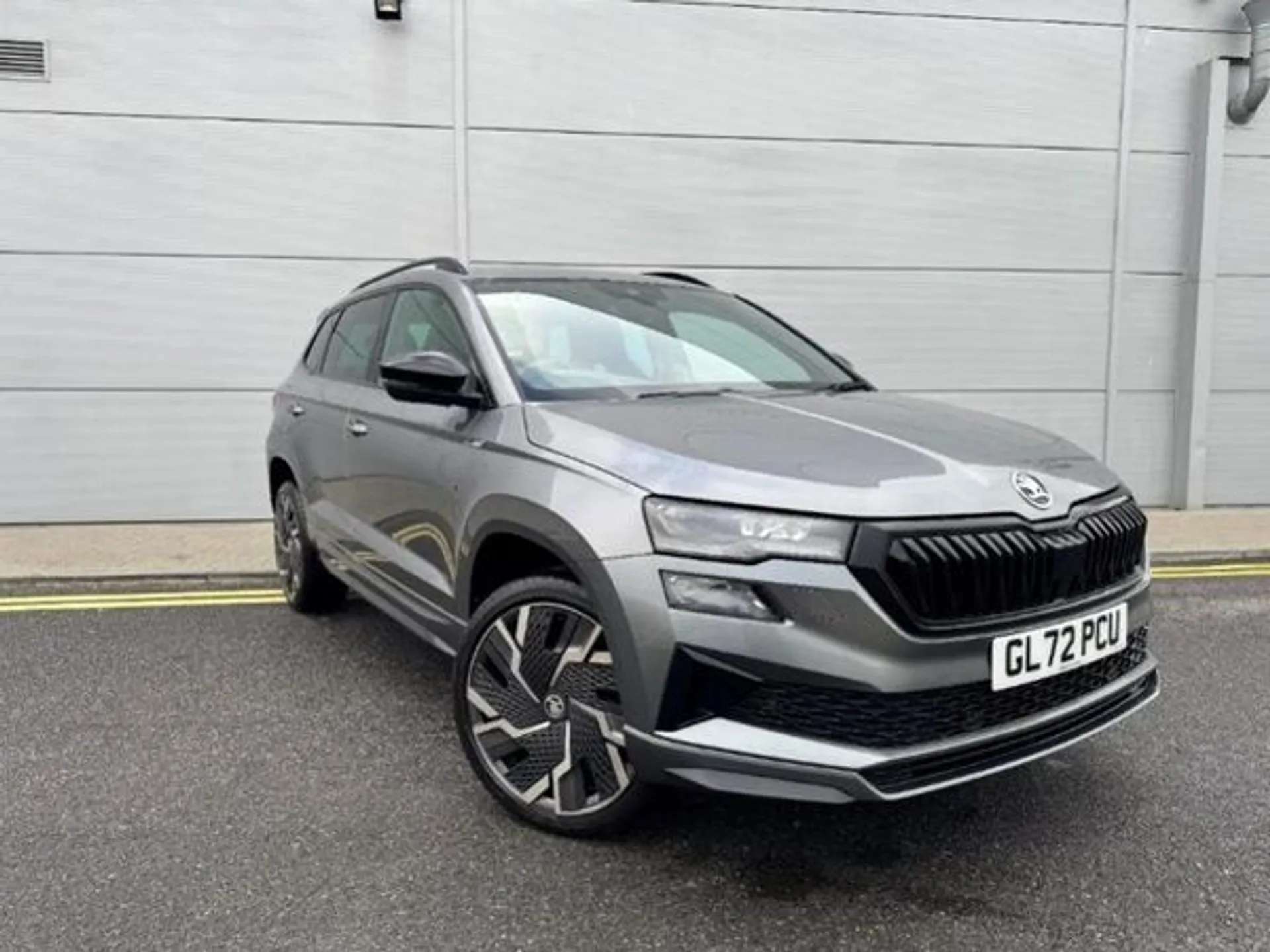 A 2023 SKODA KAROQ 1.5 TSI Sportline 5dr DSG [ Panoramic sliding sunroof , Start/stop system with regenerative braking , Virtual pedal with electrically operated boot do A 2023 SKODA KAROQ 1.5 TSI Sportline 5dr DSG [ Panoramic sliding sunroof , Start/stop system with regenerative braking , Virtual pedal with electrically operated boot do