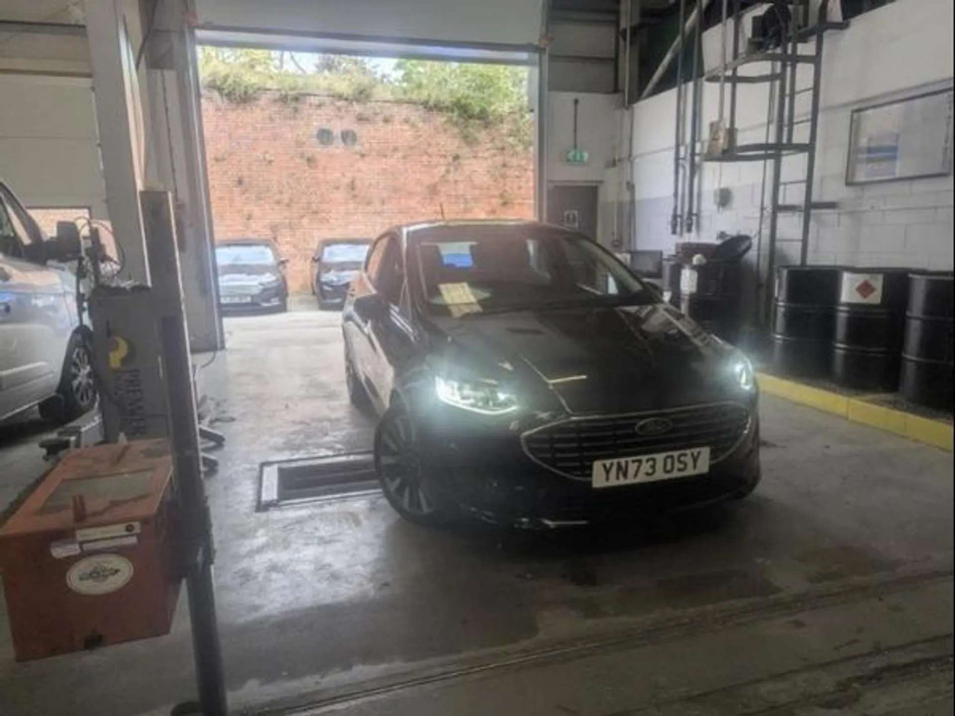 A 2023 FORD FIESTA 1.0 EcoBoost Hbd mHEV 125 Titanium X 5dr Auto [SYNC 3 with Navigation, Heated front seats and steering wheel, 17" 10 spoke alloys with pearl grey mach A 2023 FORD FIESTA 1.0 EcoBoost Hbd mHEV 125 Titanium X 5dr Auto [SYNC 3 with Navigation, Heated front seats and steering wheel, 17" 10 spoke alloys with pearl grey mach