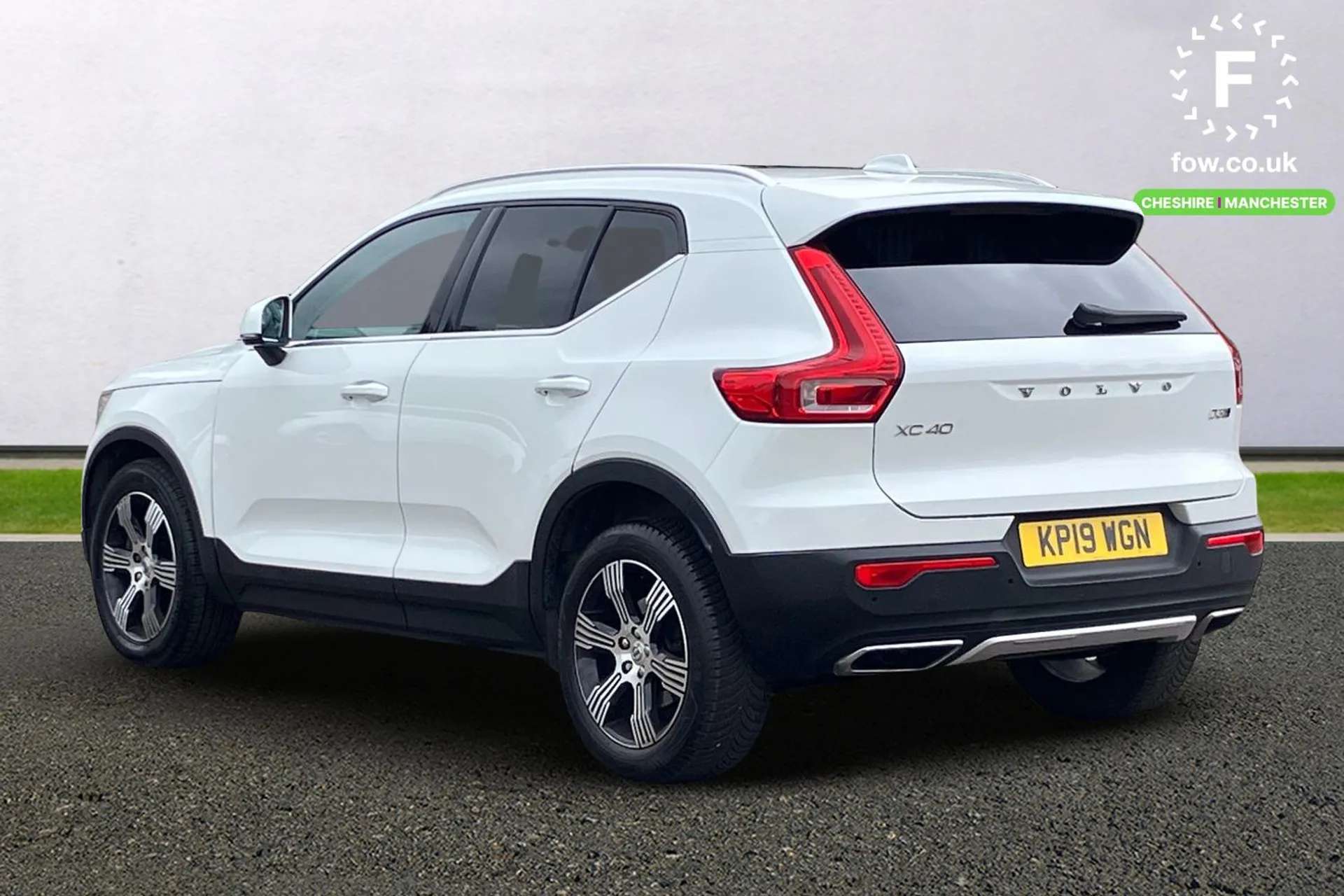 A 2019 VOLVO XC40 2.0 D3 Inscription 5dr AWD Geartronic [ Convenience Pack , Heated Steering Wheel , Keyless Drive with Remote Tag - inc Keyless Entry and Keyless Start A 2019 VOLVO XC40 2.0 D3 Inscription 5dr AWD Geartronic [ Convenience Pack , Heated Steering Wheel , Keyless Drive with Remote Tag - inc Keyless Entry and Keyless Start