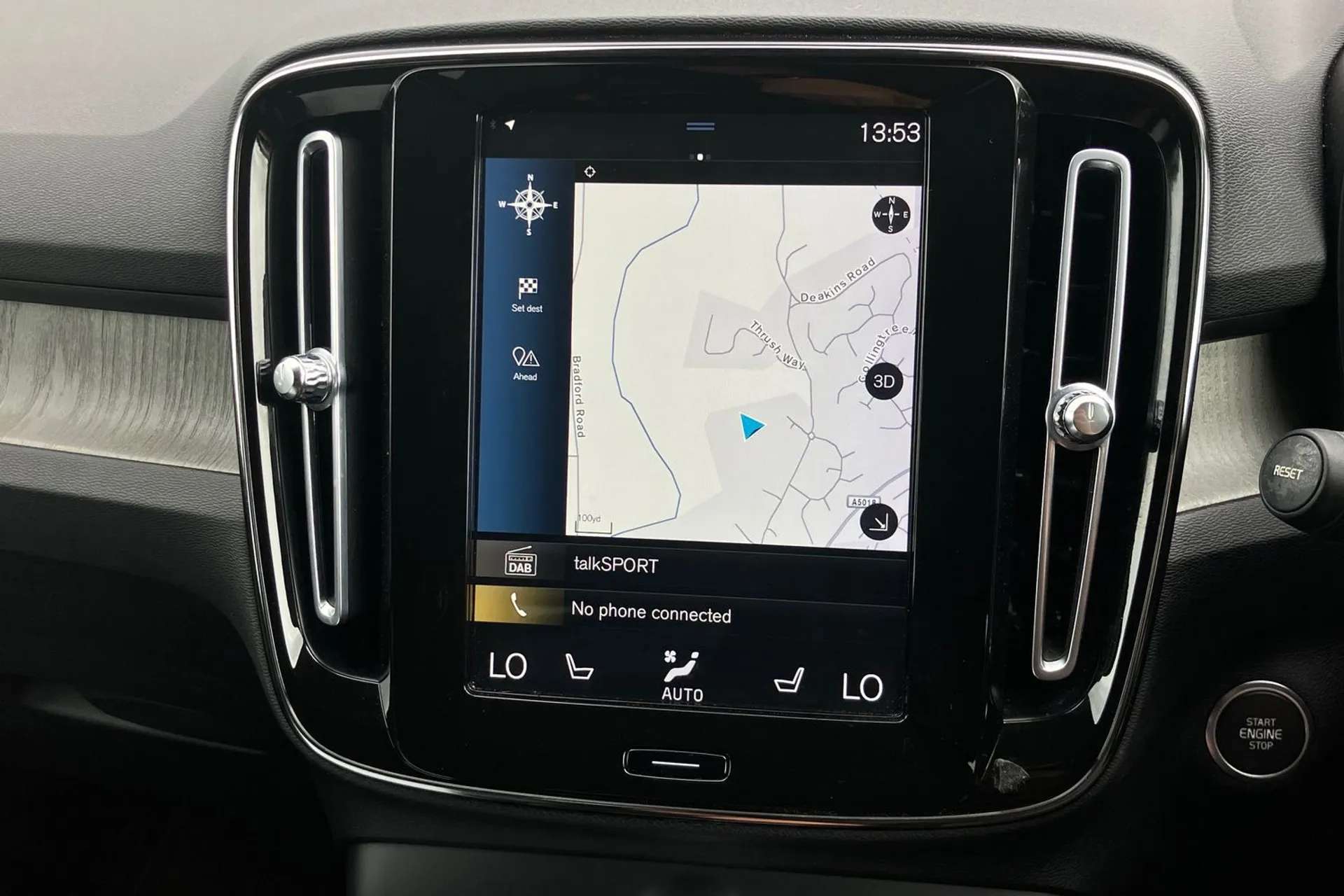 2019 VOLVO XC40 2019 VOLVO XC40