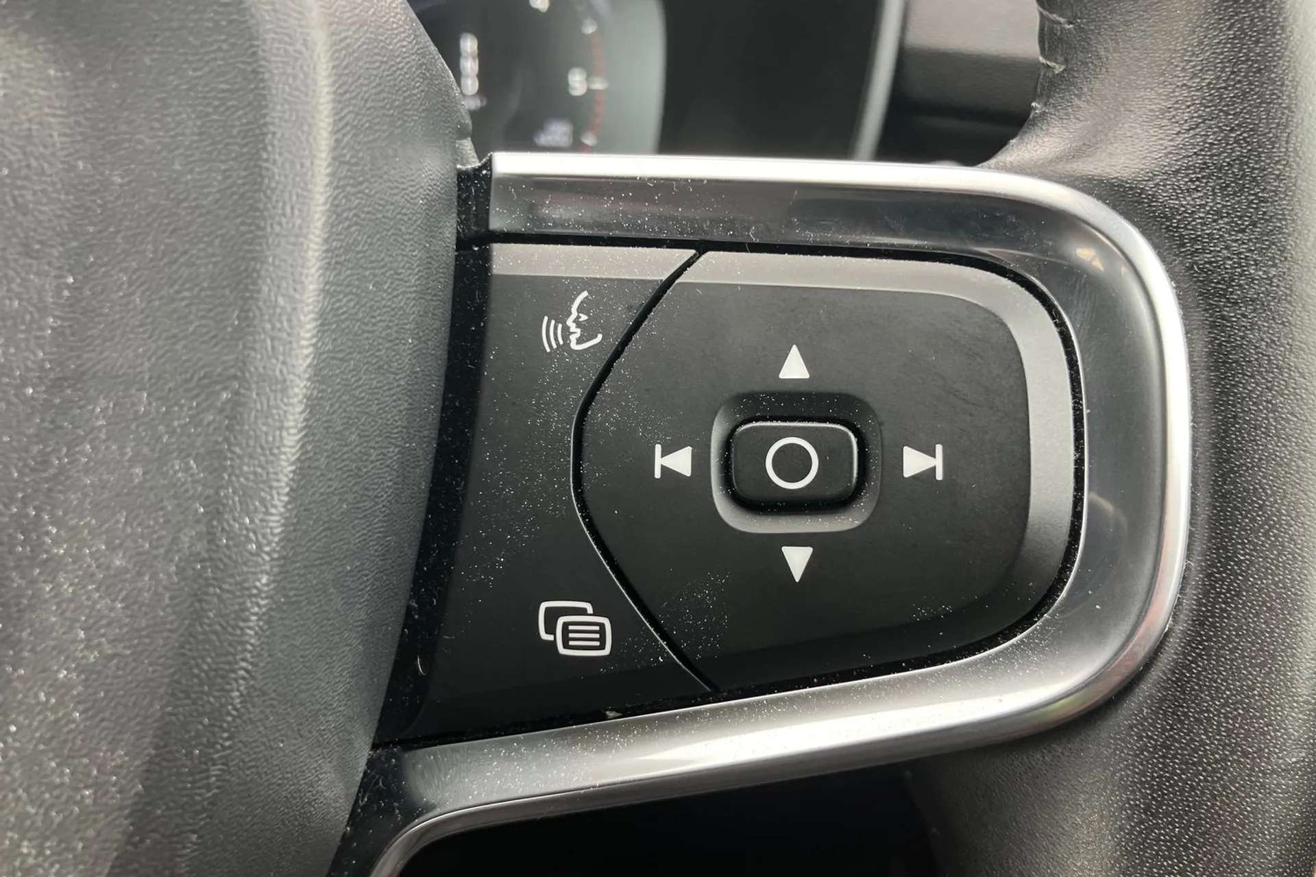 2019 VOLVO XC40 2019 VOLVO XC40