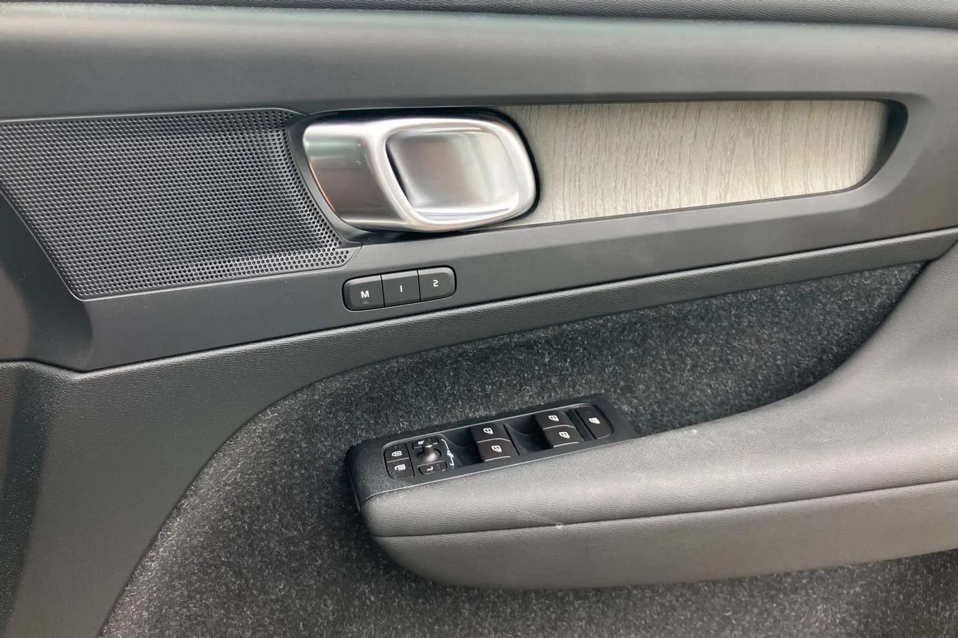 2019 VOLVO XC40 2019 VOLVO XC40