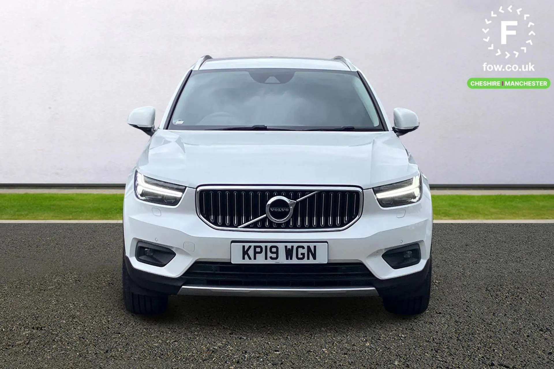2019 VOLVO XC40 2019 VOLVO XC40