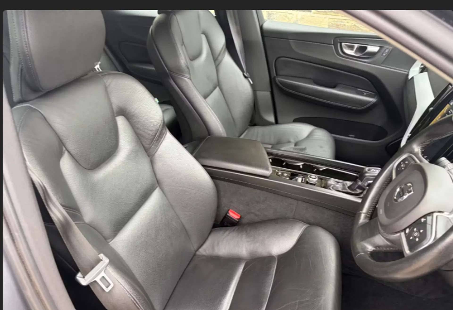 2019 VOLVO XC60 2019 VOLVO XC60