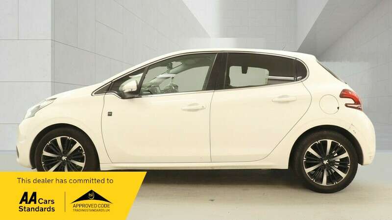 2019 PEUGEOT 208 2019 PEUGEOT 208