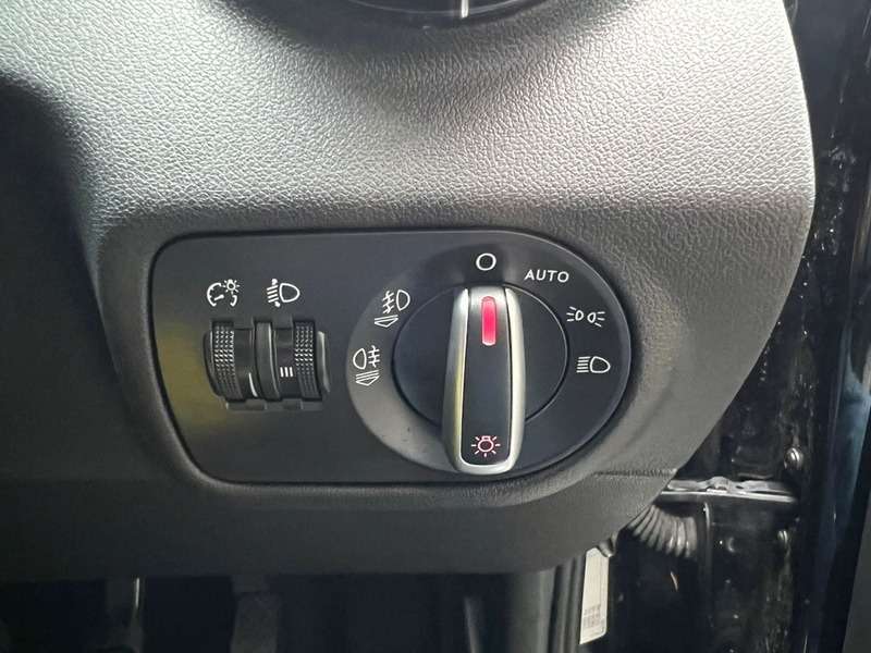 2016 AUDI A1 2016 AUDI A1