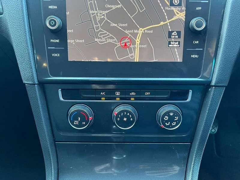 2018 VOLKSWAGEN GOLF 2018 VOLKSWAGEN GOLF