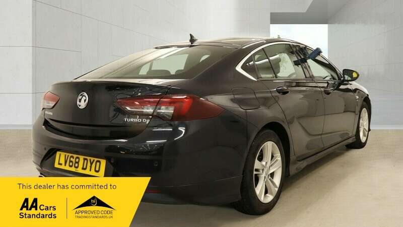 A 2018 VAUXHALL INSIGNIA GRAND SPORT SRI VX-LINE NAV A 2018 VAUXHALL INSIGNIA GRAND SPORT SRI VX-LINE NAV