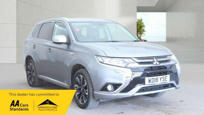 A 2018 MITSUBISHI OUTLANDER PHEV 4H A 2018 MITSUBISHI OUTLANDER PHEV 4H