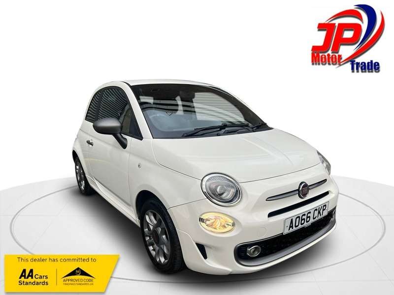 A 2016 FIAT 500 S A 2016 FIAT 500 S
