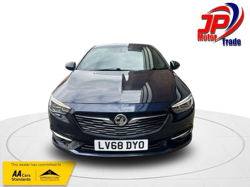 A 2018 VAUXHALL INSIGNIA GRAND SPORT SRI VX-LINE NAV A 2018 VAUXHALL INSIGNIA GRAND SPORT SRI VX-LINE NAV