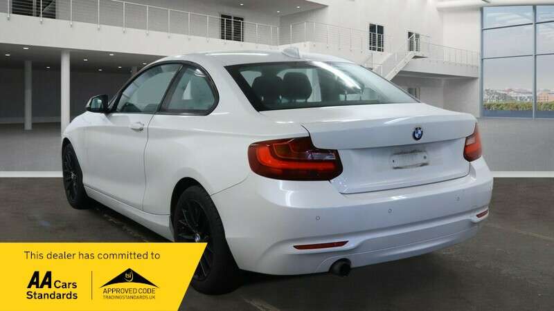 A 2016 BMW 2 SERIES 218i SE A 2016 BMW 2 SERIES 218i SE