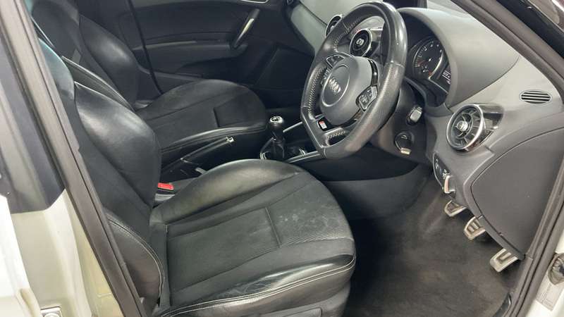2017 AUDI A1 2017 AUDI A1