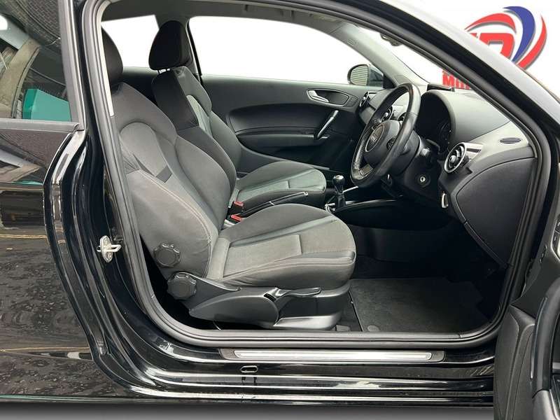 2016 AUDI A1 2016 AUDI A1