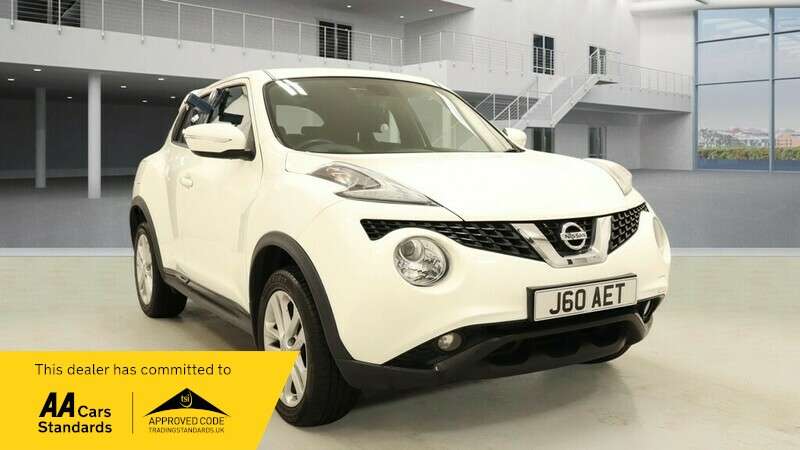 A 2016 NISSAN JUKE N-CONNECTA XTRONIC A 2016 NISSAN JUKE N-CONNECTA XTRONIC