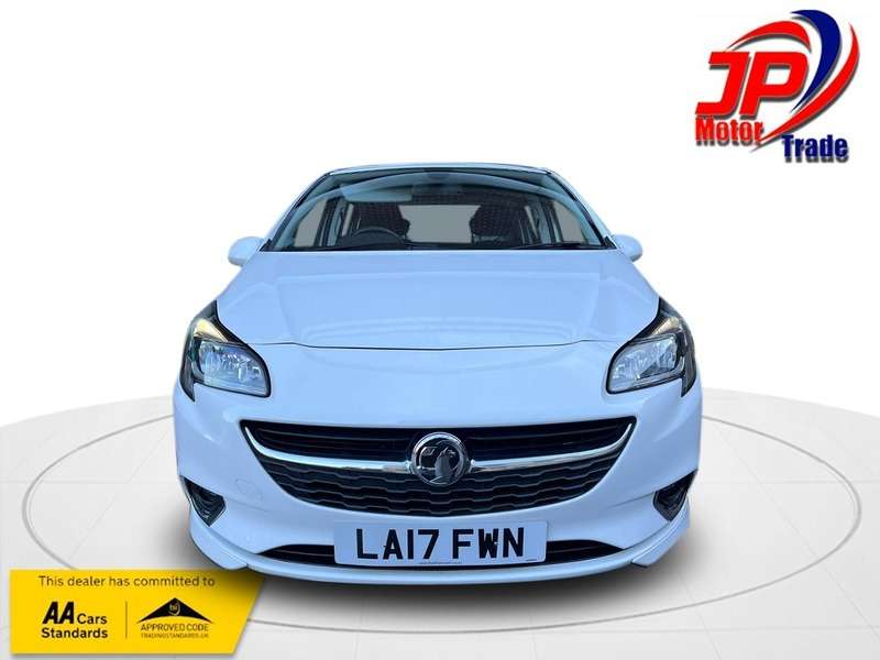 A 2017 VAUXHALL CORSA SRI VX-LINE A 2017 VAUXHALL CORSA SRI VX-LINE