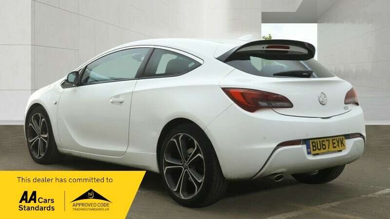 A 2017 VAUXHALL ASTRA GTC LIMITED EDITION S/S A 2017 VAUXHALL ASTRA GTC LIMITED EDITION S/S