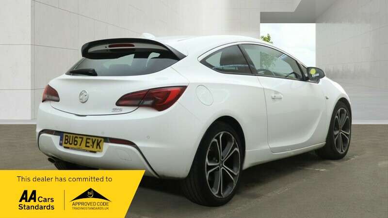 A 2017 VAUXHALL ASTRA GTC LIMITED EDITION S/S A 2017 VAUXHALL ASTRA GTC LIMITED EDITION S/S