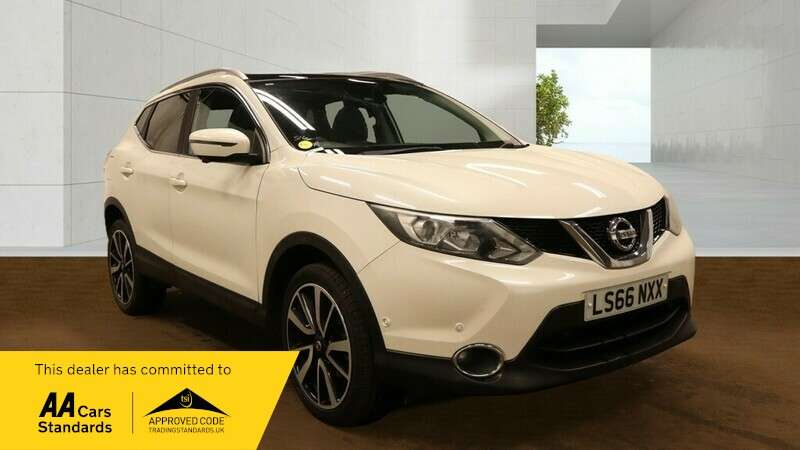 A 2016 NISSAN QASHQAI TEKNA DIG-T A 2016 NISSAN QASHQAI TEKNA DIG-T