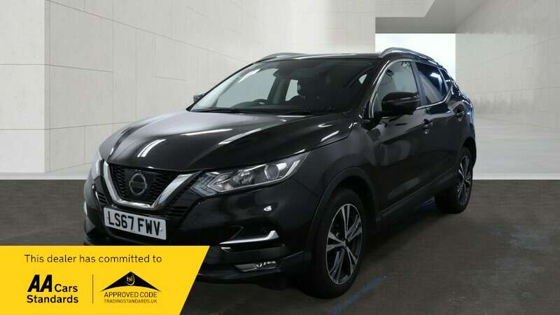 A 2017 NISSAN QASHQAI N-CONNECTA DIG-T XTRONIC A 2017 NISSAN QASHQAI N-CONNECTA DIG-T XTRONIC