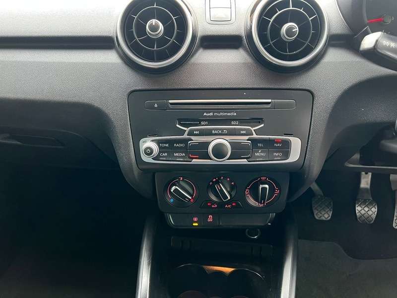 2016 AUDI A1 2016 AUDI A1
