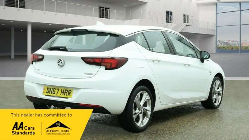 A 2017 VAUXHALL ASTRA SRI NAV A 2017 VAUXHALL ASTRA SRI NAV