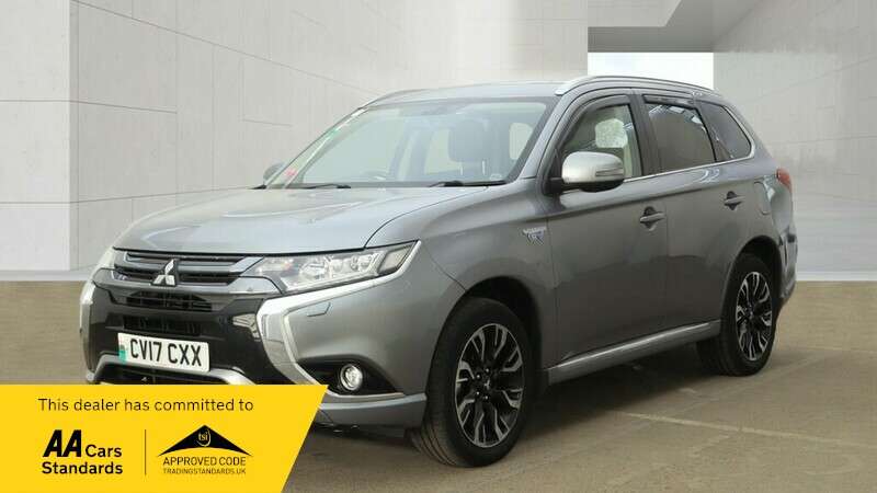 A 2017 MITSUBISHI OUTLANDER PHEV 4H A 2017 MITSUBISHI OUTLANDER PHEV 4H
