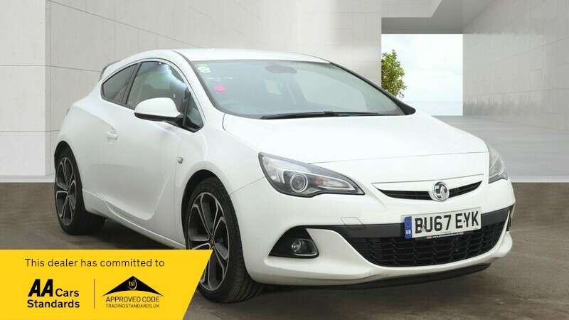 A 2017 VAUXHALL ASTRA GTC LIMITED EDITION S/S A 2017 VAUXHALL ASTRA GTC LIMITED EDITION S/S