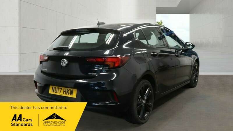 A 2017 VAUXHALL ASTRA SRI VX-LINE A 2017 VAUXHALL ASTRA SRI VX-LINE