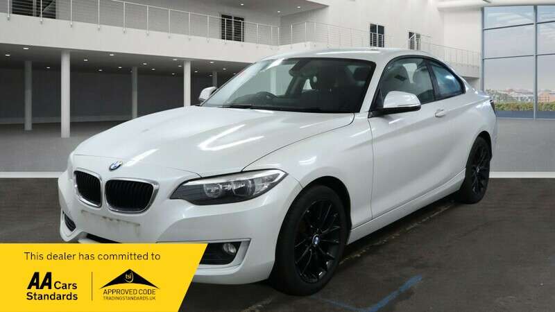 A 2016 BMW 2 SERIES 218i SE A 2016 BMW 2 SERIES 218i SE