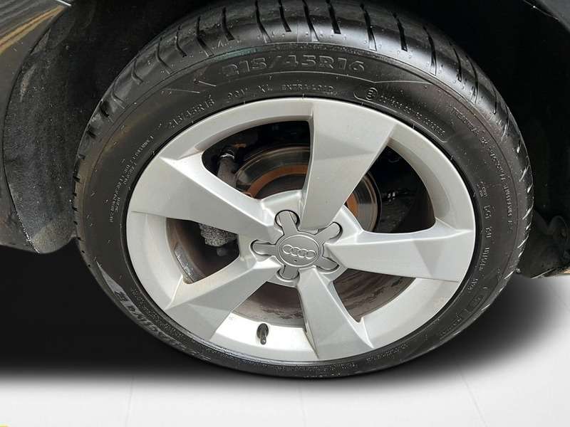 2016 AUDI A1 2016 AUDI A1