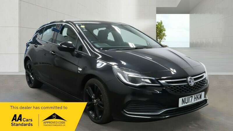 A 2017 VAUXHALL ASTRA SRI VX-LINE A 2017 VAUXHALL ASTRA SRI VX-LINE