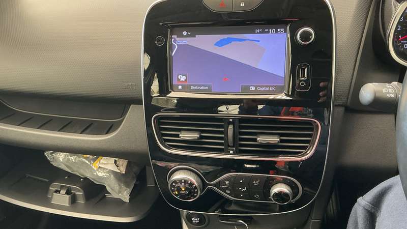 2018 RENAULT CLIO 2018 RENAULT CLIO