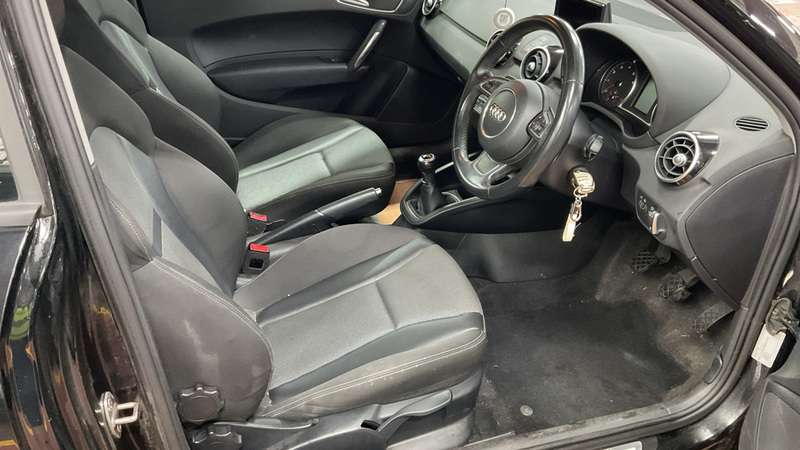2017 AUDI A1 2017 AUDI A1