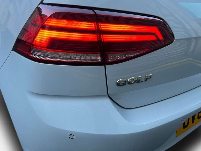 2018 VOLKSWAGEN GOLF 2018 VOLKSWAGEN GOLF