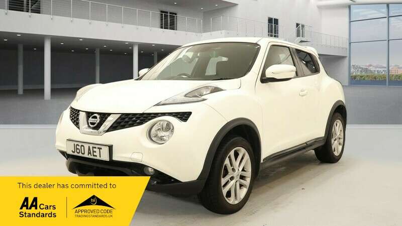 A 2016 NISSAN JUKE N-CONNECTA XTRONIC A 2016 NISSAN JUKE N-CONNECTA XTRONIC