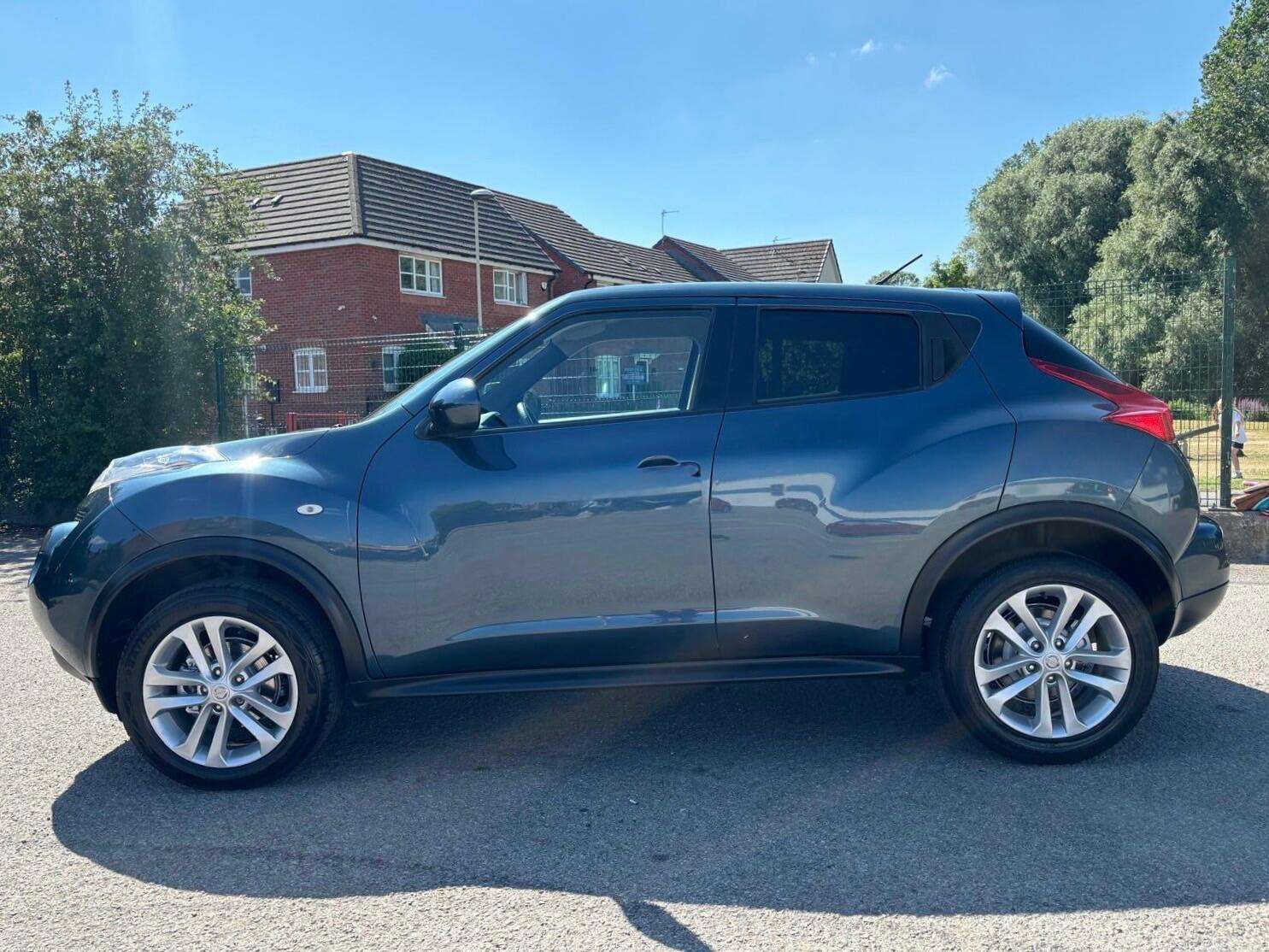 A 2013 NISSAN JUKE 1.6 Acenta Premium Euro 5 (s/s) 5dr A 2013 NISSAN JUKE 1.6 Acenta Premium Euro 5 (s/s) 5dr