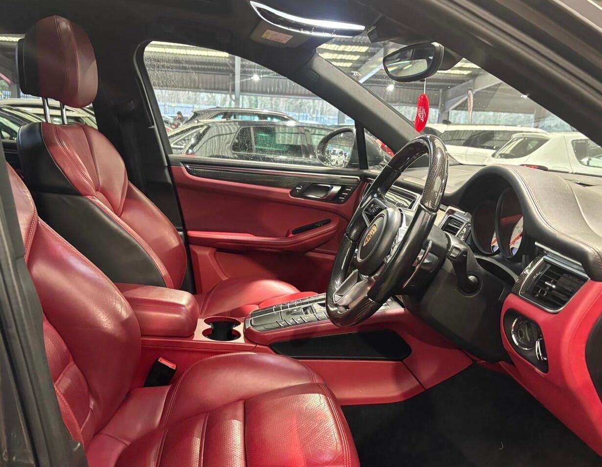 2015 PORSCHE MACAN 2015 PORSCHE MACAN