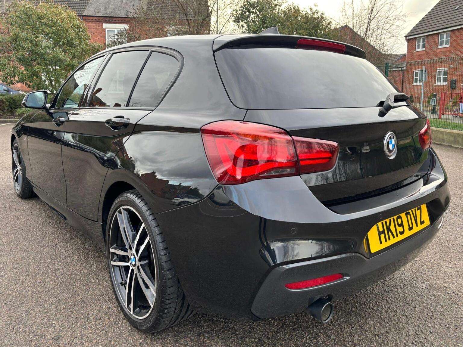 A 2019 BMW 1 SERIES 1.5 118i GPF M Sport Shadow Edition Auto Euro 6 (s/s) 5dr A 2019 BMW 1 SERIES 1.5 118i GPF M Sport Shadow Edition Auto Euro 6 (s/s) 5dr