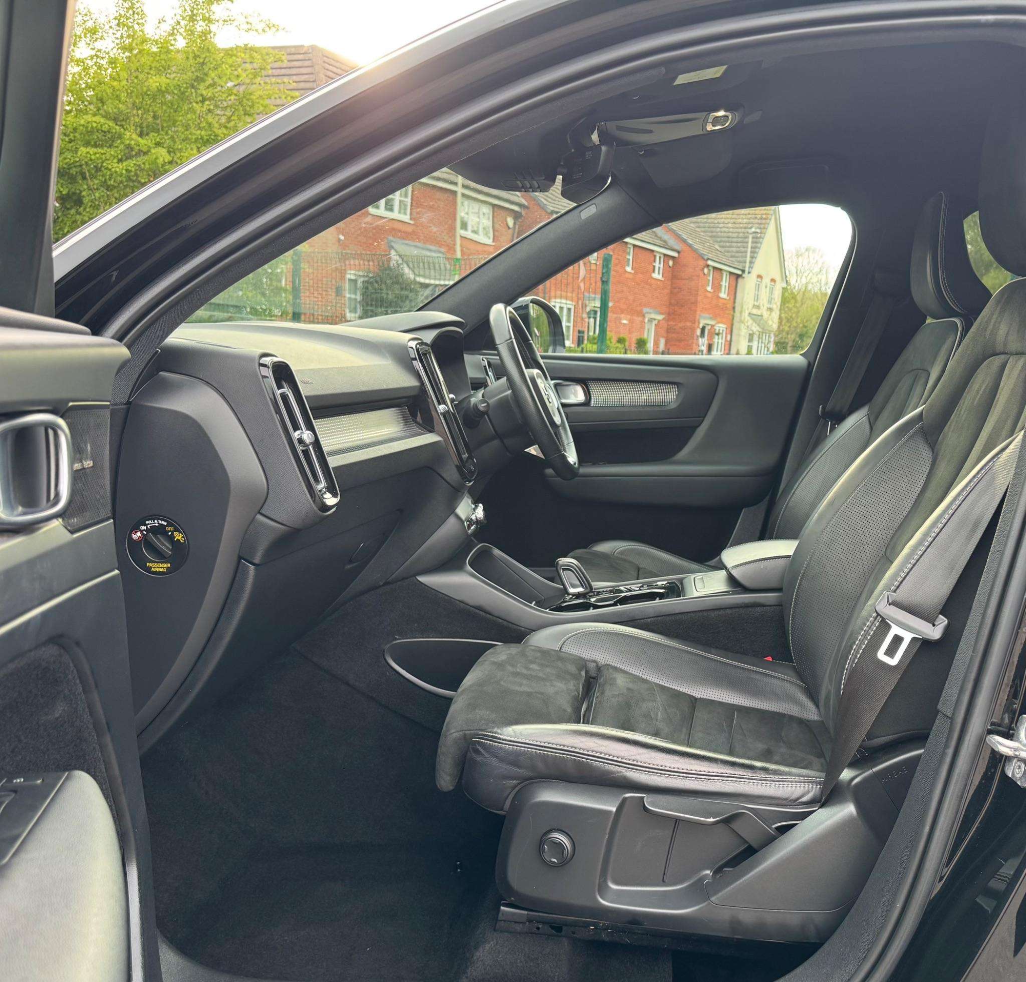 2018 VOLVO XC40 2018 VOLVO XC40