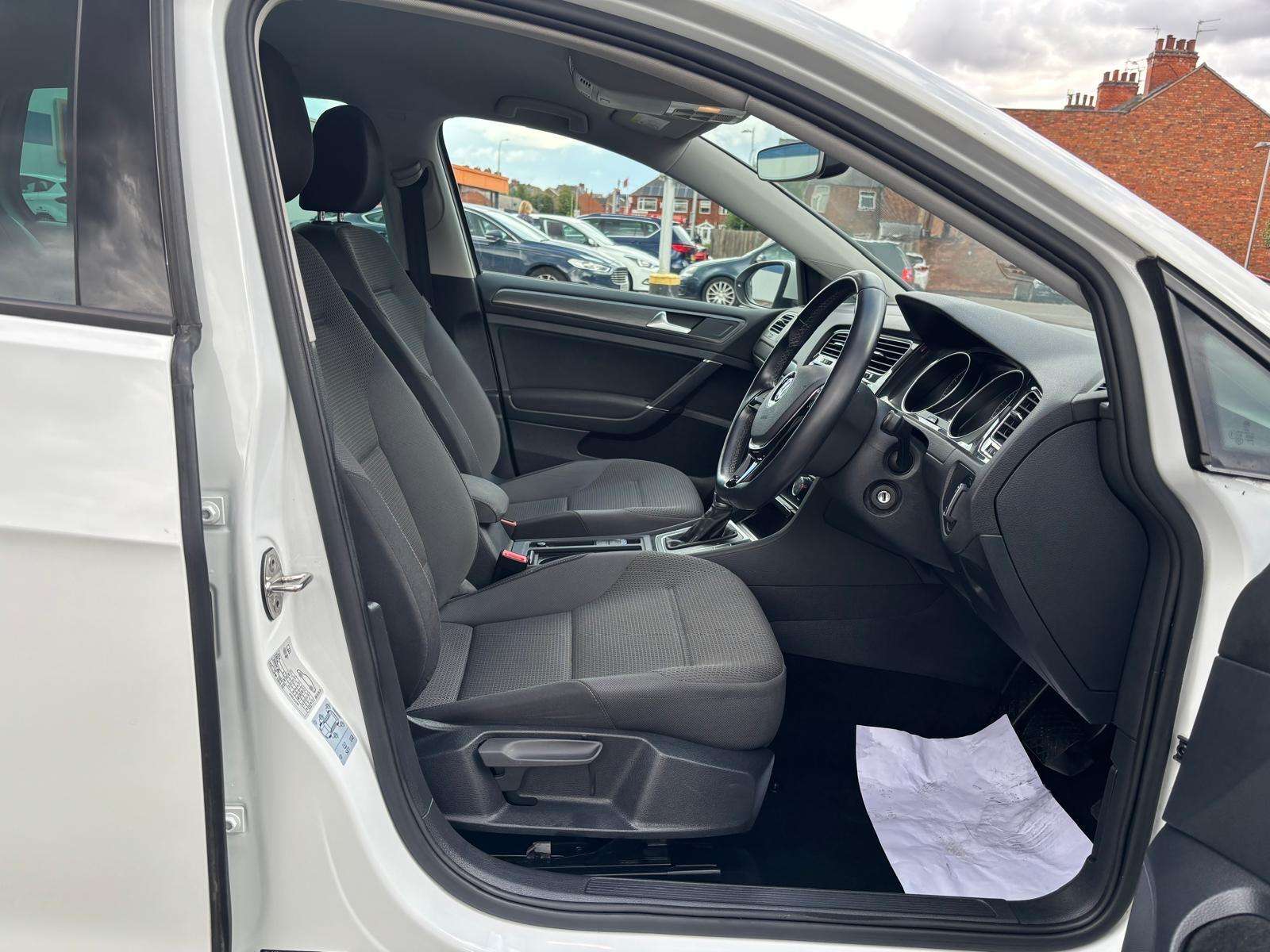 2019 VOLKSWAGEN GOLF 2019 VOLKSWAGEN GOLF