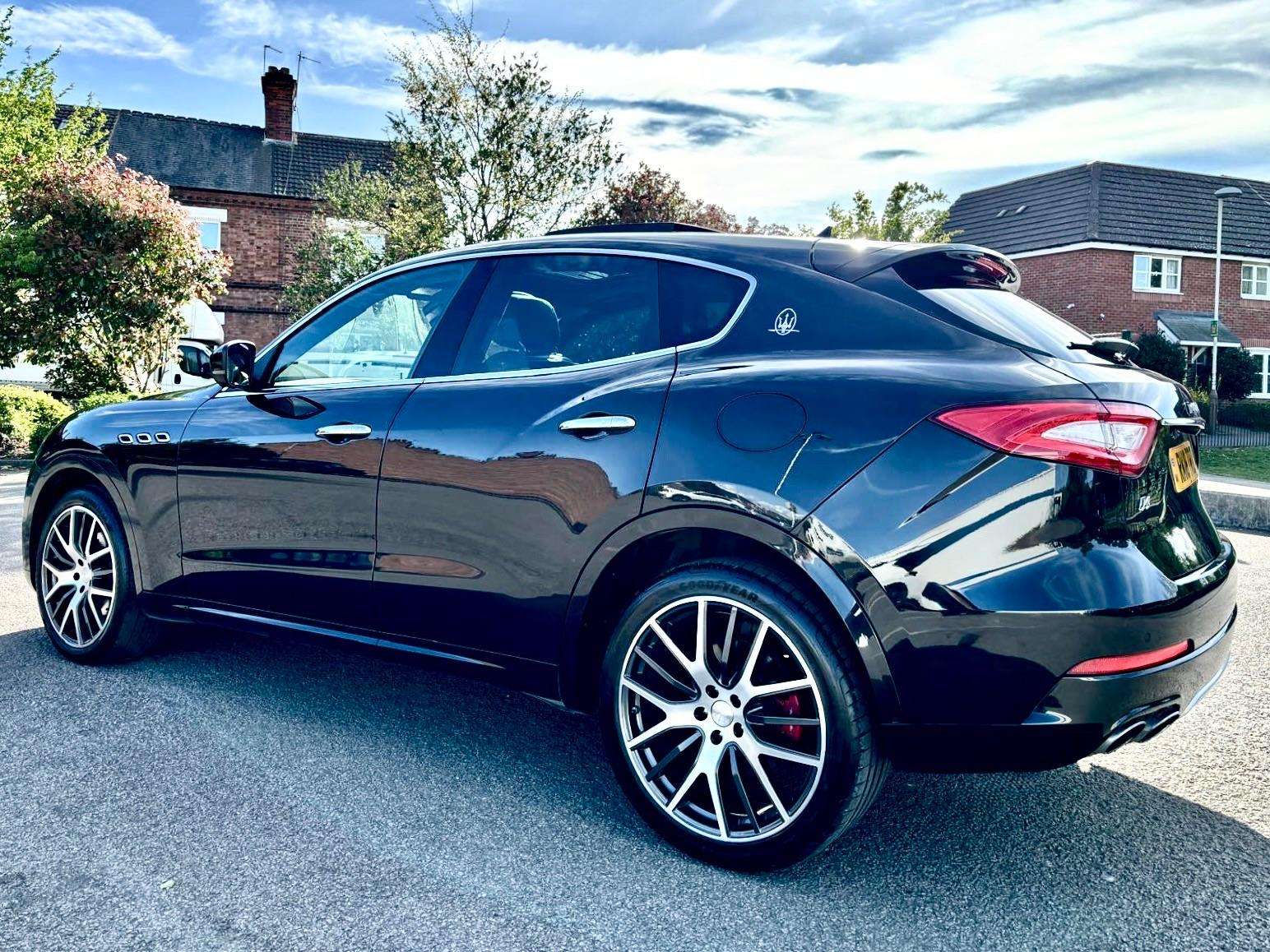 A 2018 MASERATI LEVANTE 3.0D V6 ZF 4WD Euro 6 (s/s) 5dr A 2018 MASERATI LEVANTE 3.0D V6 ZF 4WD Euro 6 (s/s) 5dr