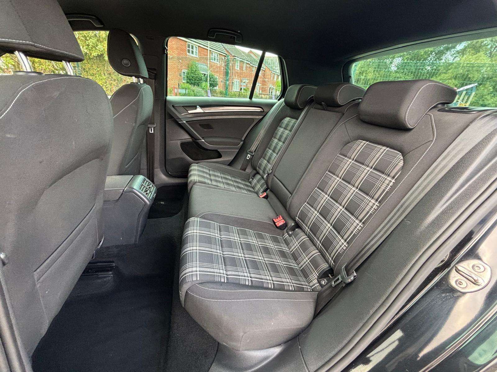 2015 VOLKSWAGEN GOLF 2015 VOLKSWAGEN GOLF