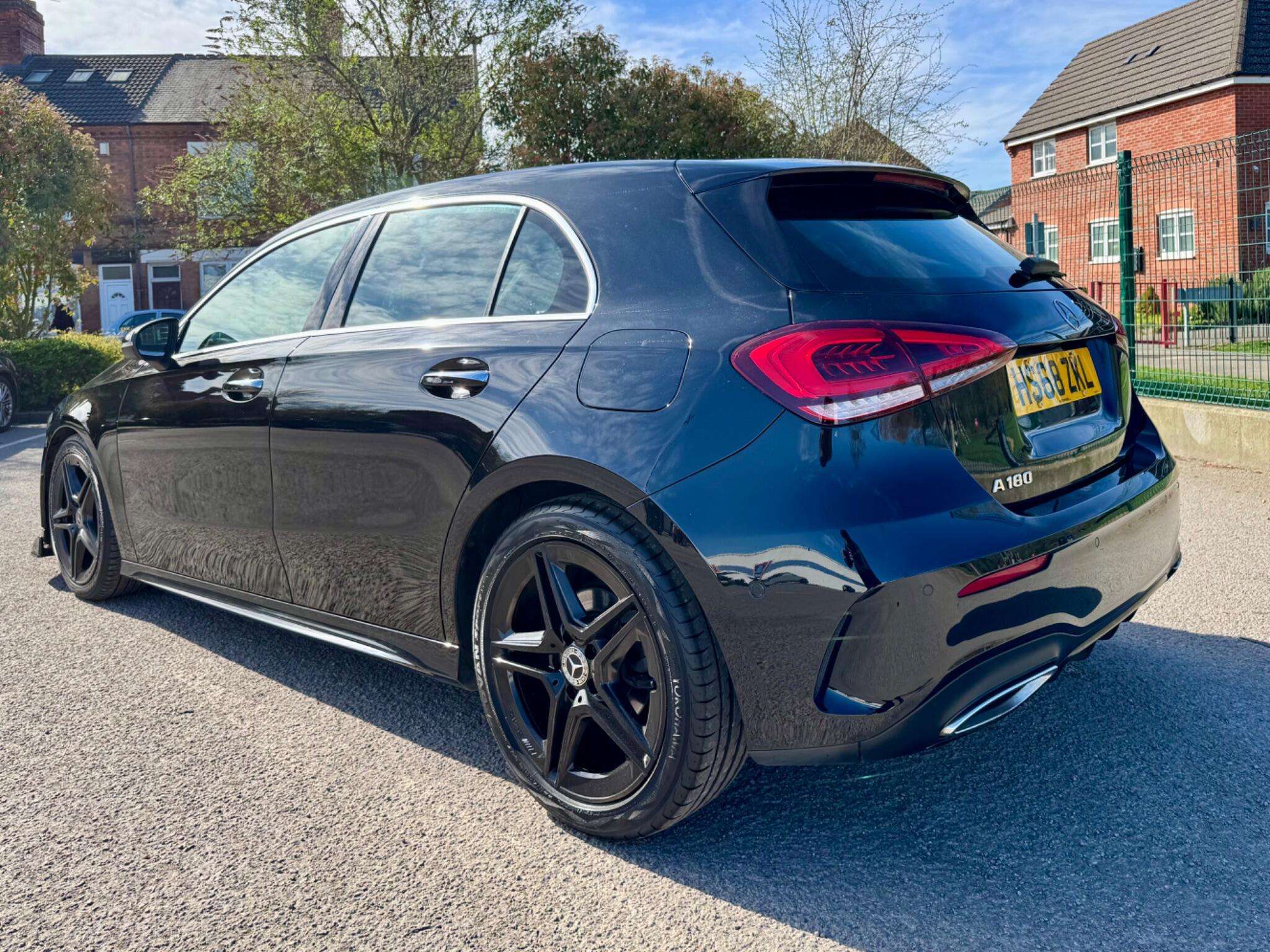 A 2019 MERCEDES-BENZ A CLASS 1.3 A180 AMG Line (Premium) 7G-DCT Euro 6 (s/s) 5dr A 2019 MERCEDES-BENZ A CLASS 1.3 A180 AMG Line (Premium) 7G-DCT Euro 6 (s/s) 5dr