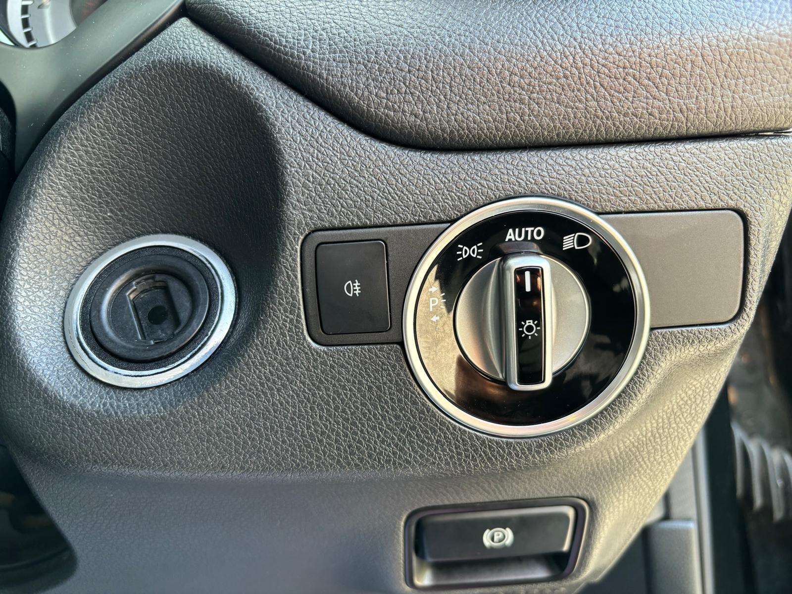 2015 MERCEDES-BENZ GLA 2015 MERCEDES-BENZ GLA
