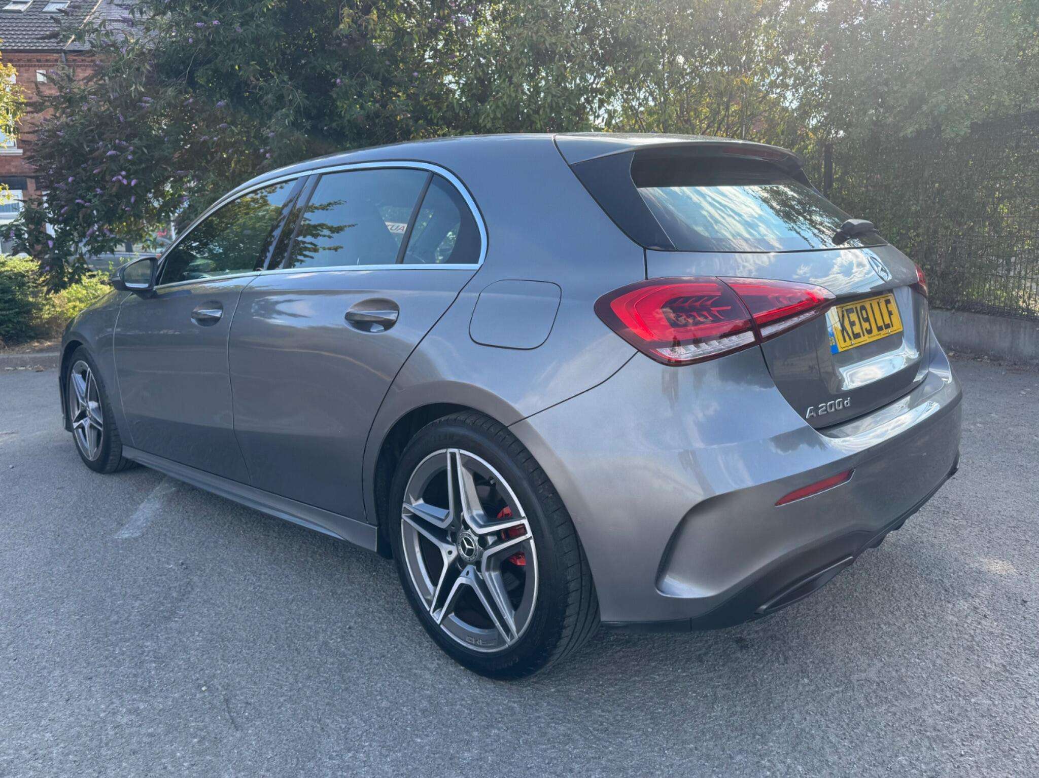 A 2019 MERCEDES-BENZ A CLASS 2.0 A200d AMG Line 8G-DCT Euro 6 (s/s) 5dr A 2019 MERCEDES-BENZ A CLASS 2.0 A200d AMG Line 8G-DCT Euro 6 (s/s) 5dr