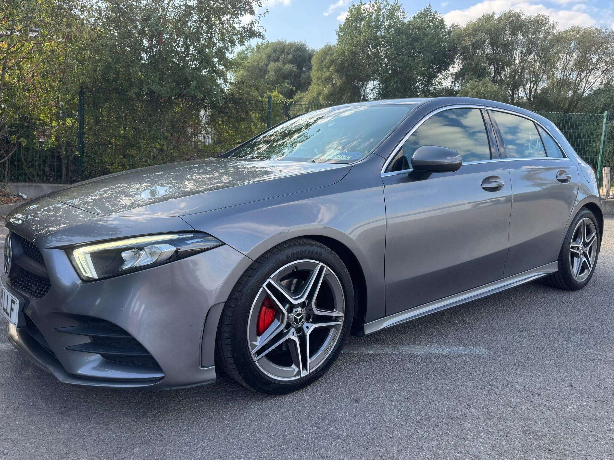 A 2019 MERCEDES-BENZ A CLASS 2.0 A200d AMG Line 8G-DCT Euro 6 (s/s) 5dr A 2019 MERCEDES-BENZ A CLASS 2.0 A200d AMG Line 8G-DCT Euro 6 (s/s) 5dr