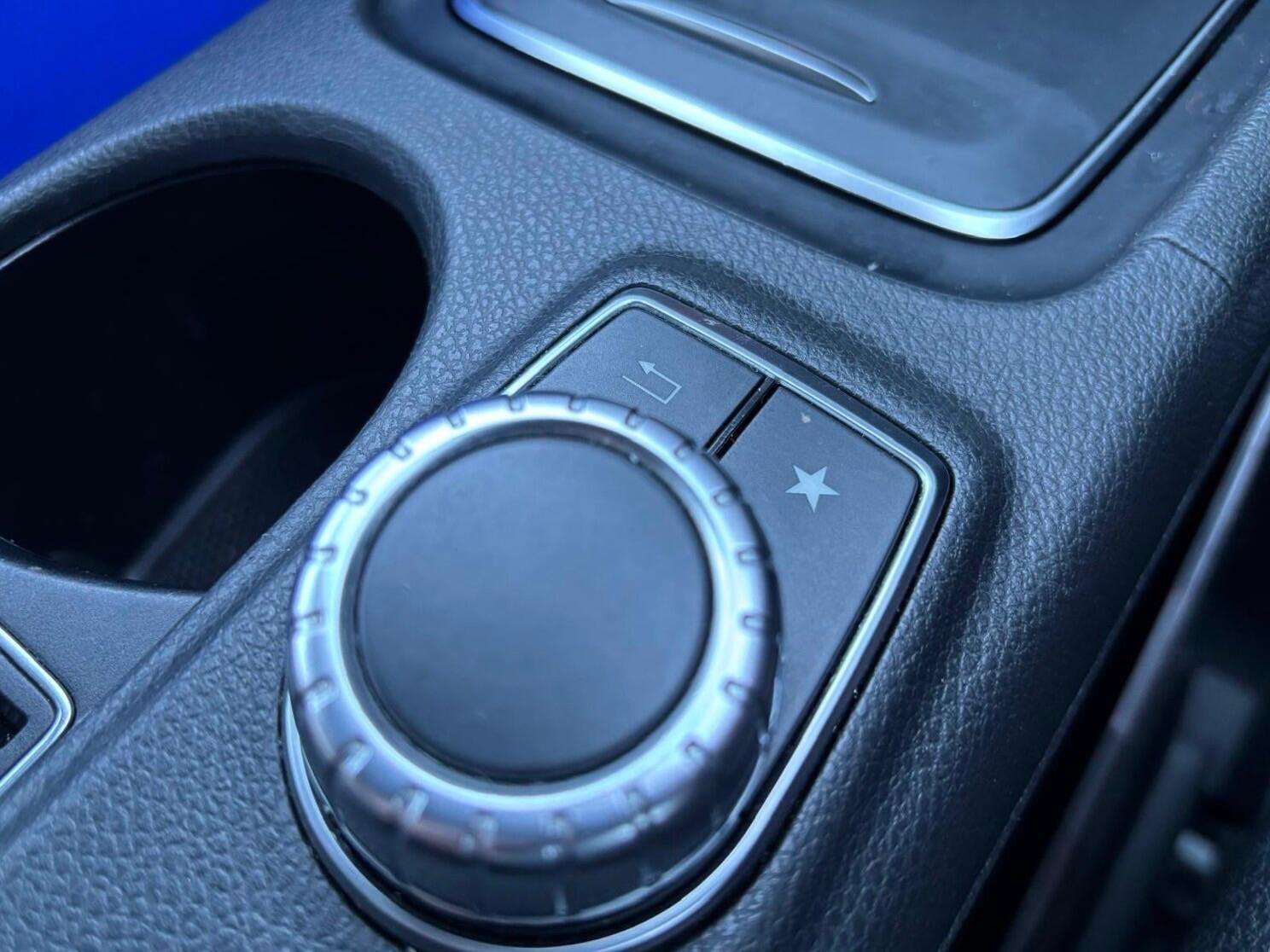 2017 MERCEDES-BENZ A CLASS 2017 MERCEDES-BENZ A CLASS