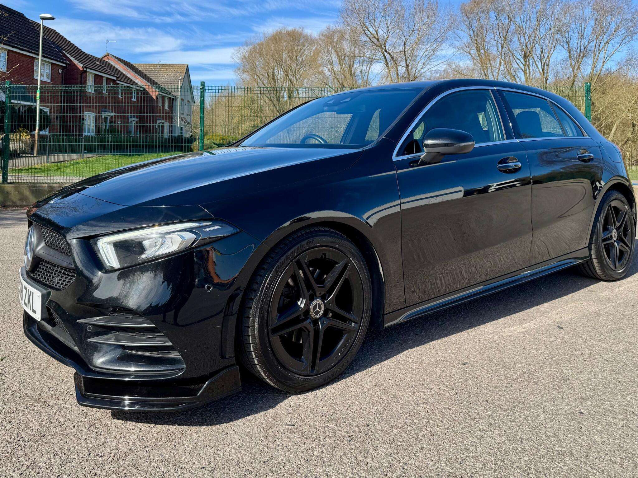 A 2019 MERCEDES-BENZ A CLASS 1.3 A180 AMG Line (Premium) 7G-DCT Euro 6 (s/s) 5dr A 2019 MERCEDES-BENZ A CLASS 1.3 A180 AMG Line (Premium) 7G-DCT Euro 6 (s/s) 5dr