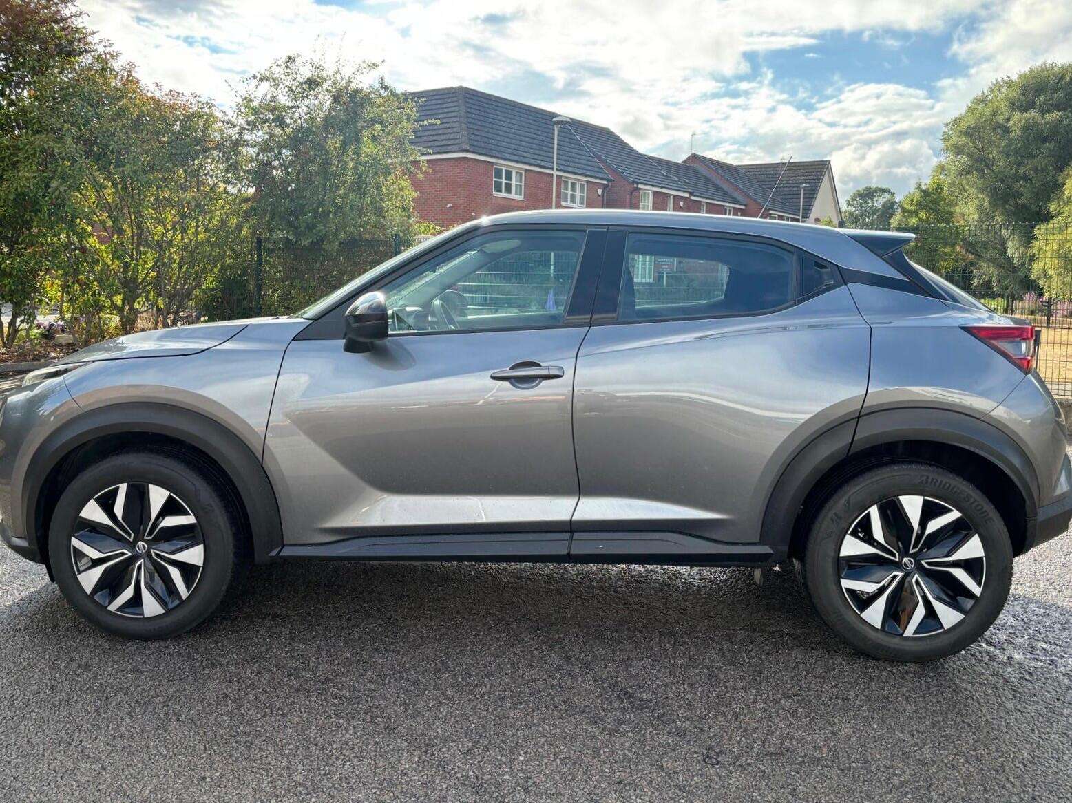A 2022 NISSAN JUKE 1.0 DIG-T Acenta DCT Auto Euro 6 (s/s) 5dr A 2022 NISSAN JUKE 1.0 DIG-T Acenta DCT Auto Euro 6 (s/s) 5dr